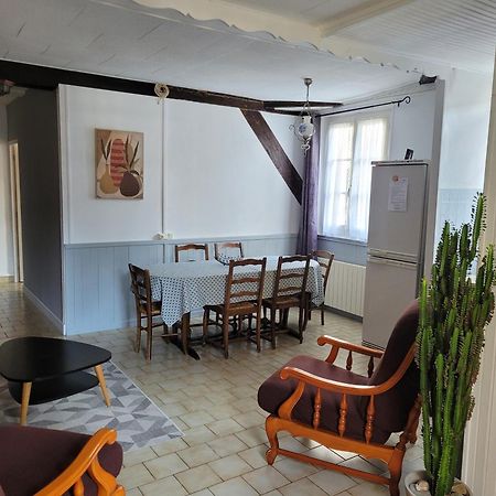 La Cour Du Chateau La Charité-sur-Loire Zewnętrze zdjęcie