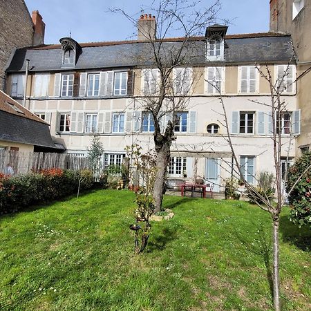 La Cour Du Chateau La Charité-sur-Loire Zewnętrze zdjęcie