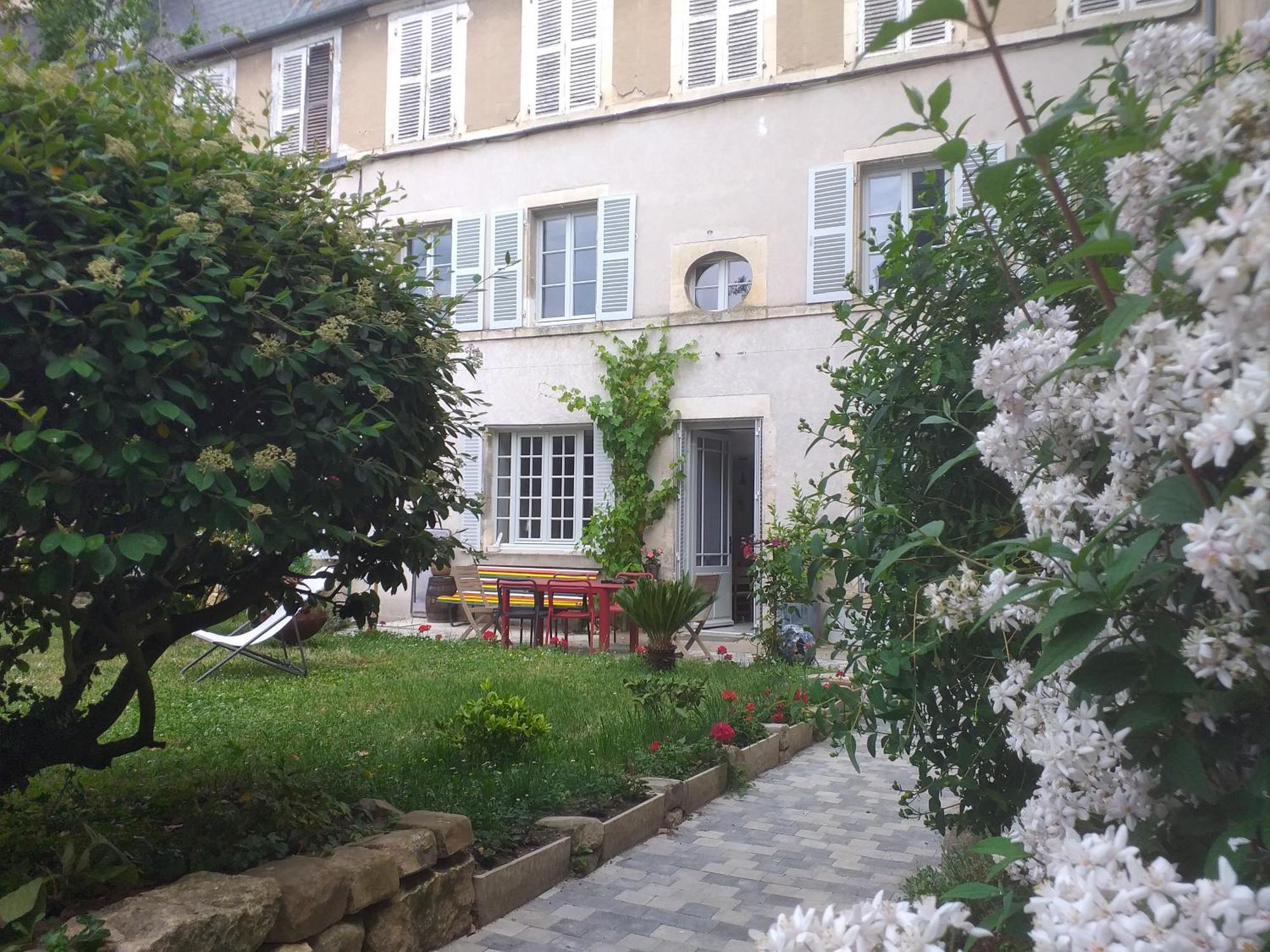 La Cour Du Chateau La Charité-sur-Loire Zewnętrze zdjęcie